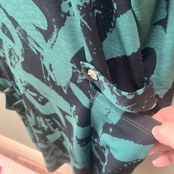 Chalet Et Cici Green and Black Print Tunic Dress with Mock Neck Size L - Picture 2 of 7